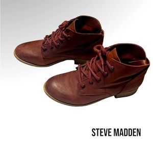 Steven madden gently wore maroon low rise boots!